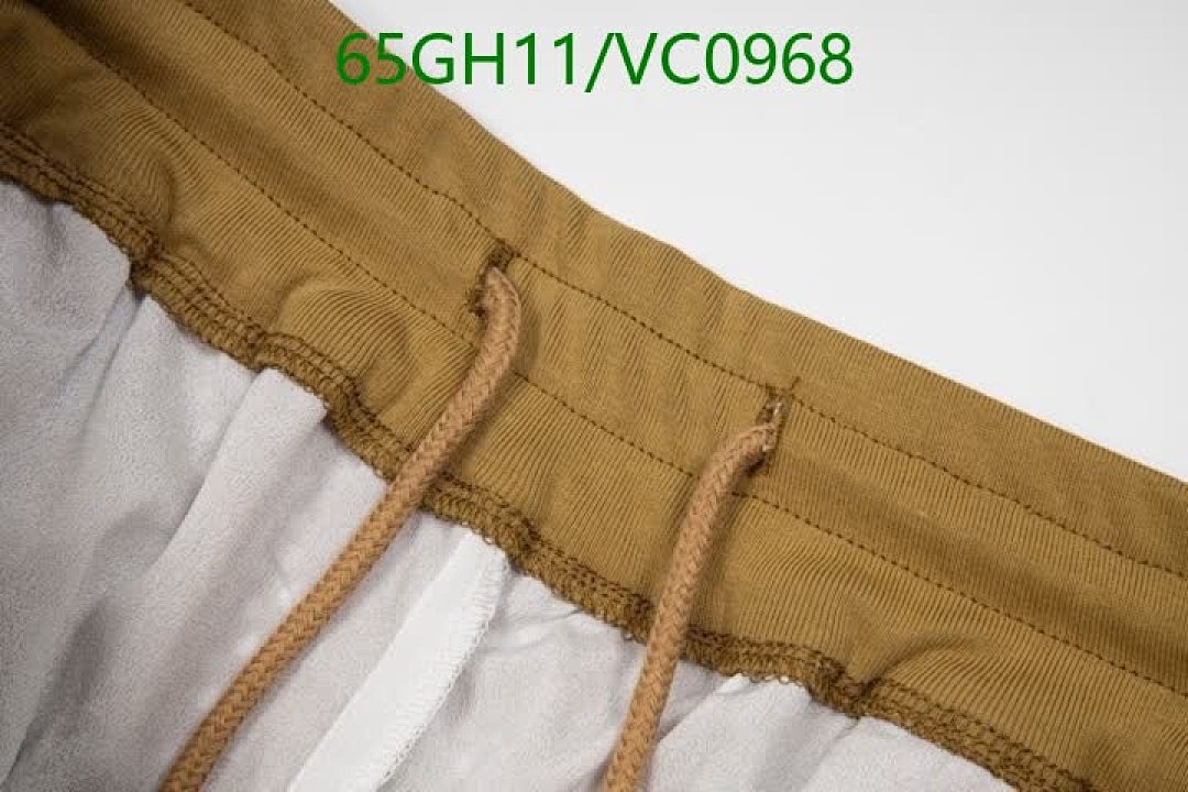 Burberry-Clothing Code: VC0968 $: 65USD