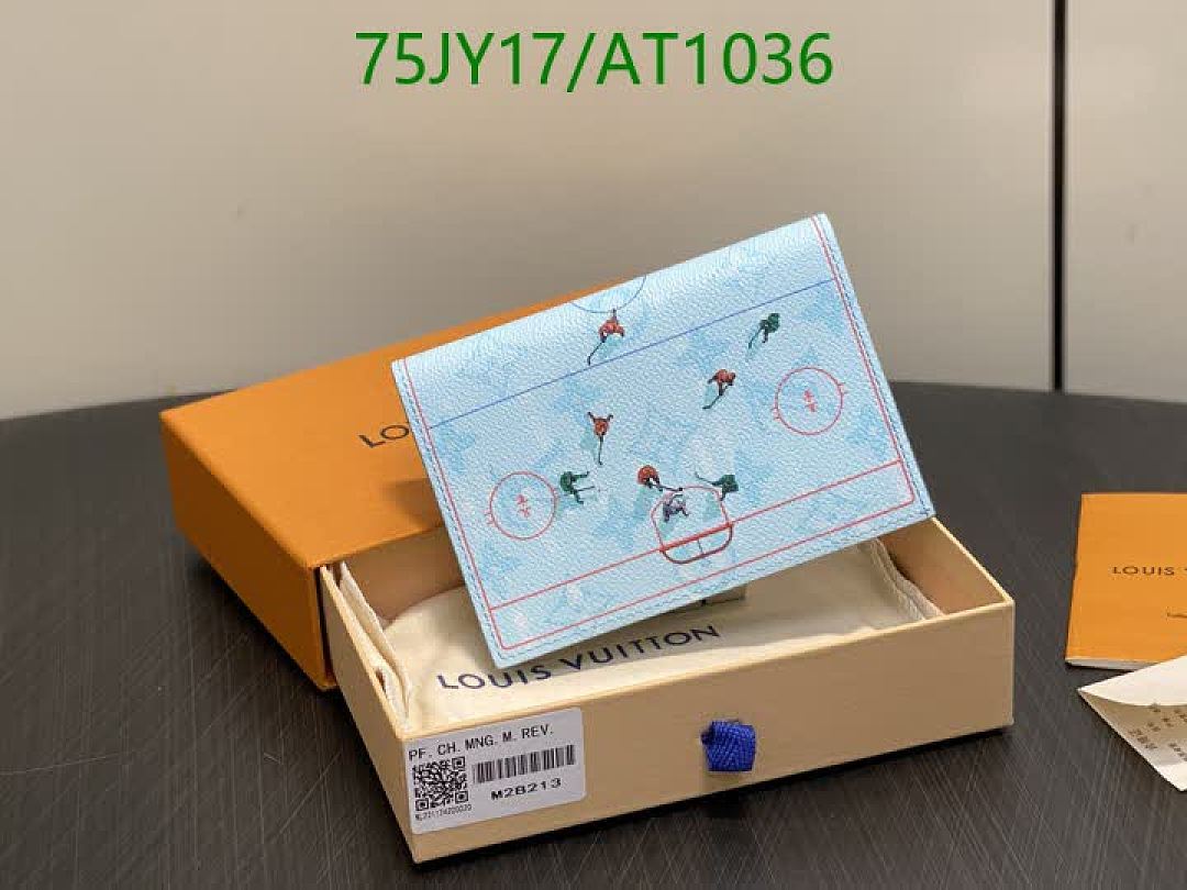 LV-WalletsMirror Quality Code: AT1036 $: 75USD