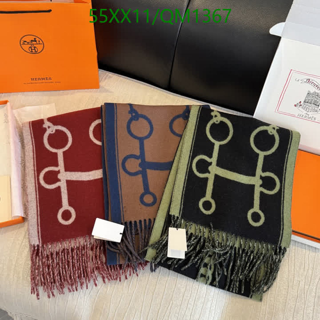 Hermes-Scarves Code: QM1367 $: 55USD