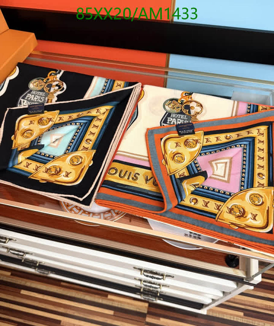 LV-Scarves Code: AM1433 $: 85USD