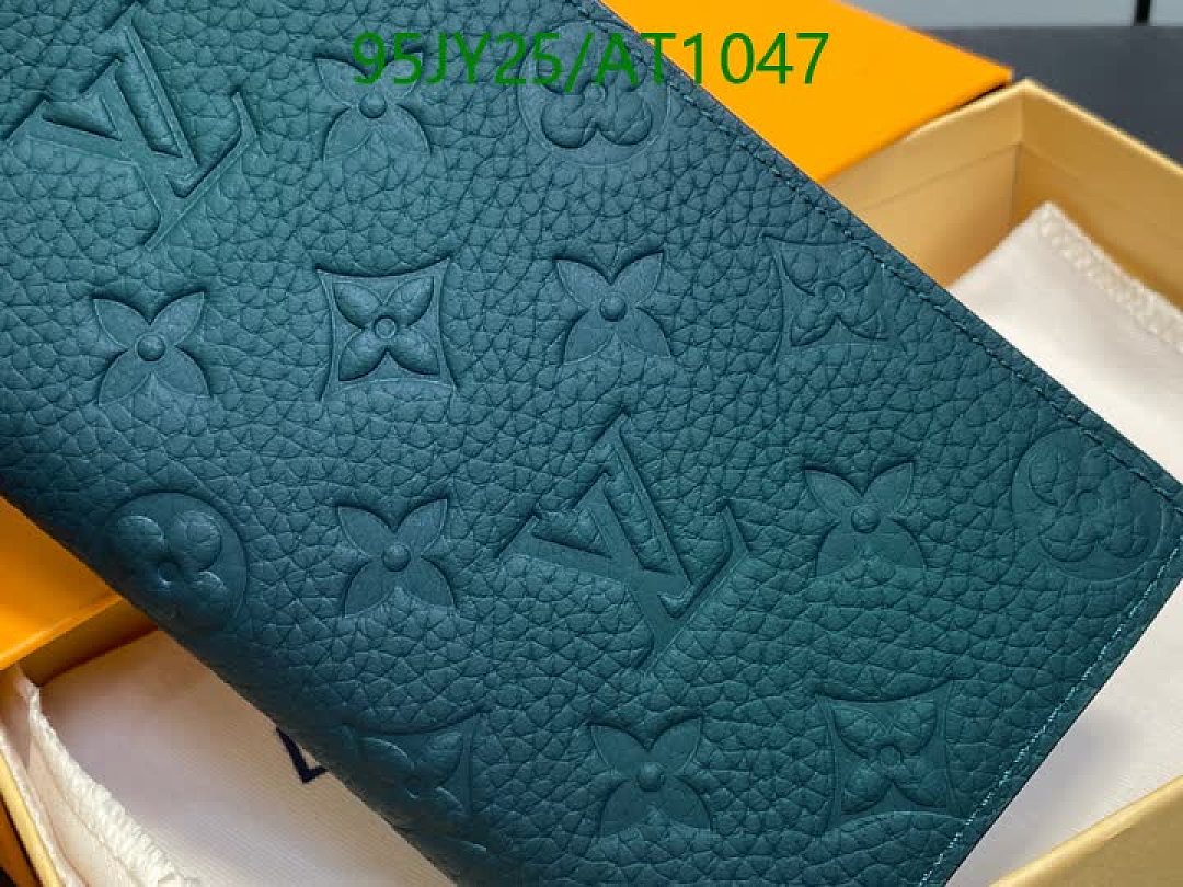 LV-WalletsMirror Quality Code: AT1047 $: 95USD
