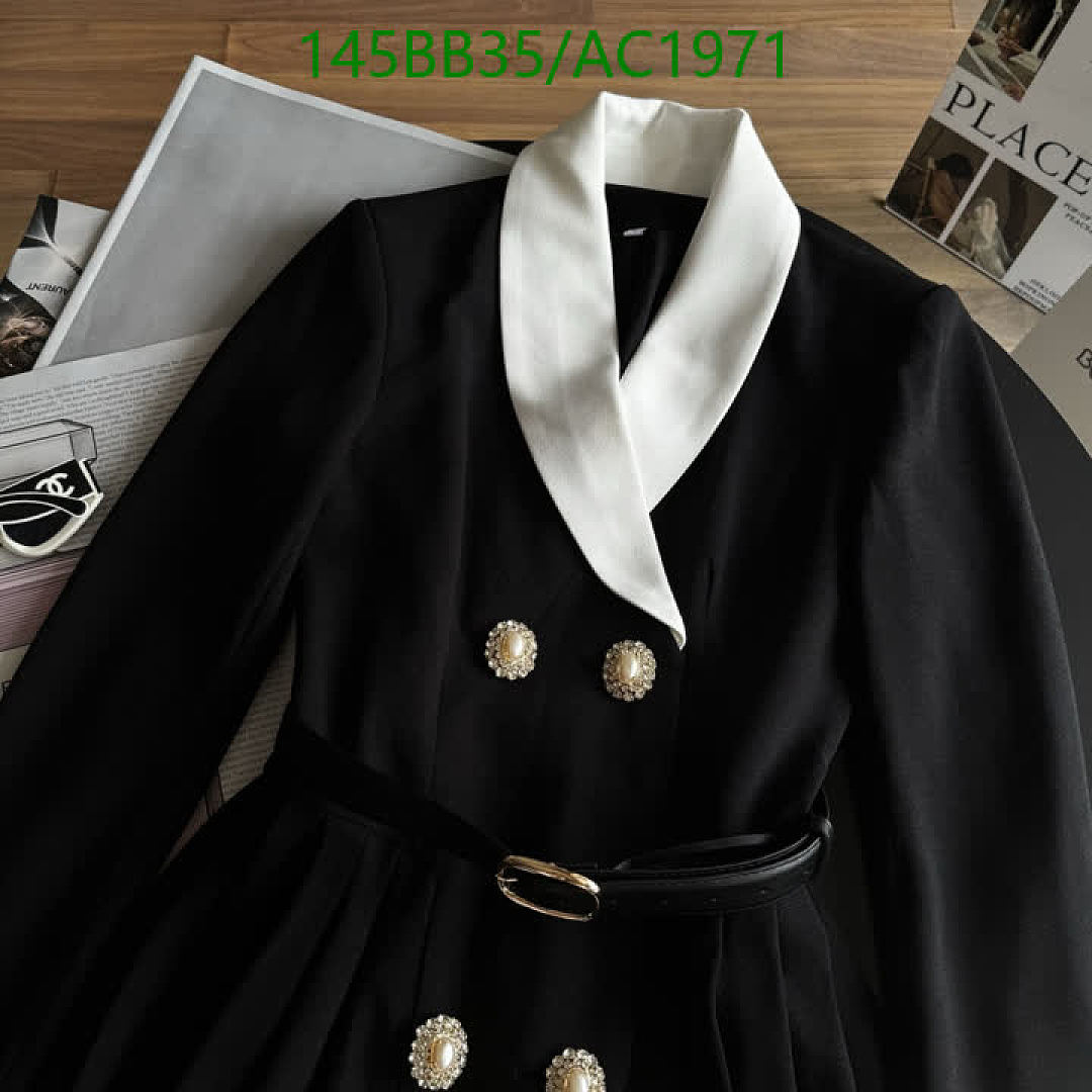 Chanel-Clothing Code: AC1971 $: 145USD