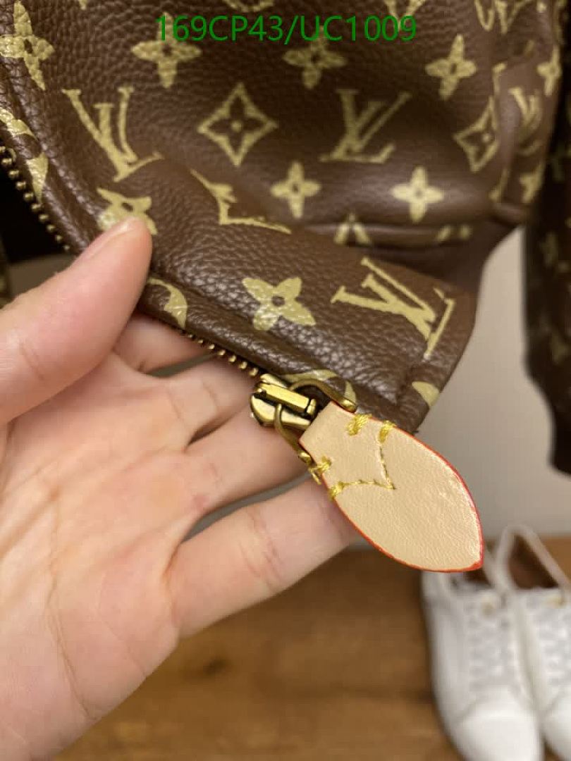 LV-Clothing Code: UC1009 $: 169USD