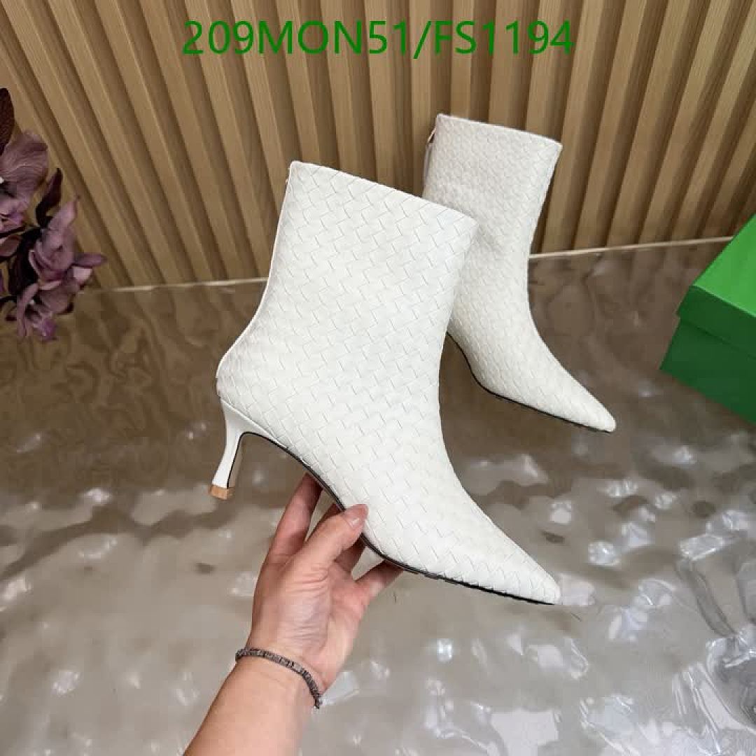 BV-Women Shoes Code: FS1194 $: 209USD