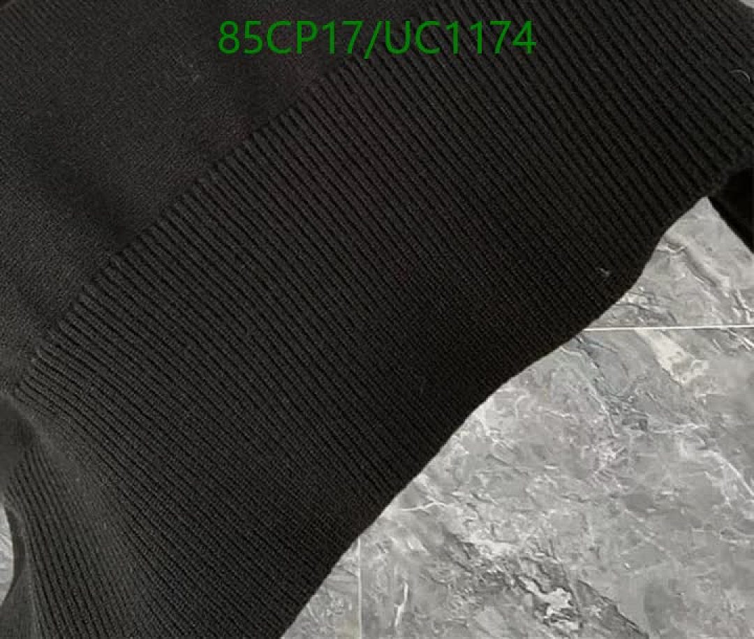 Moncler-Clothing Code: UC1174 $: 85USD
