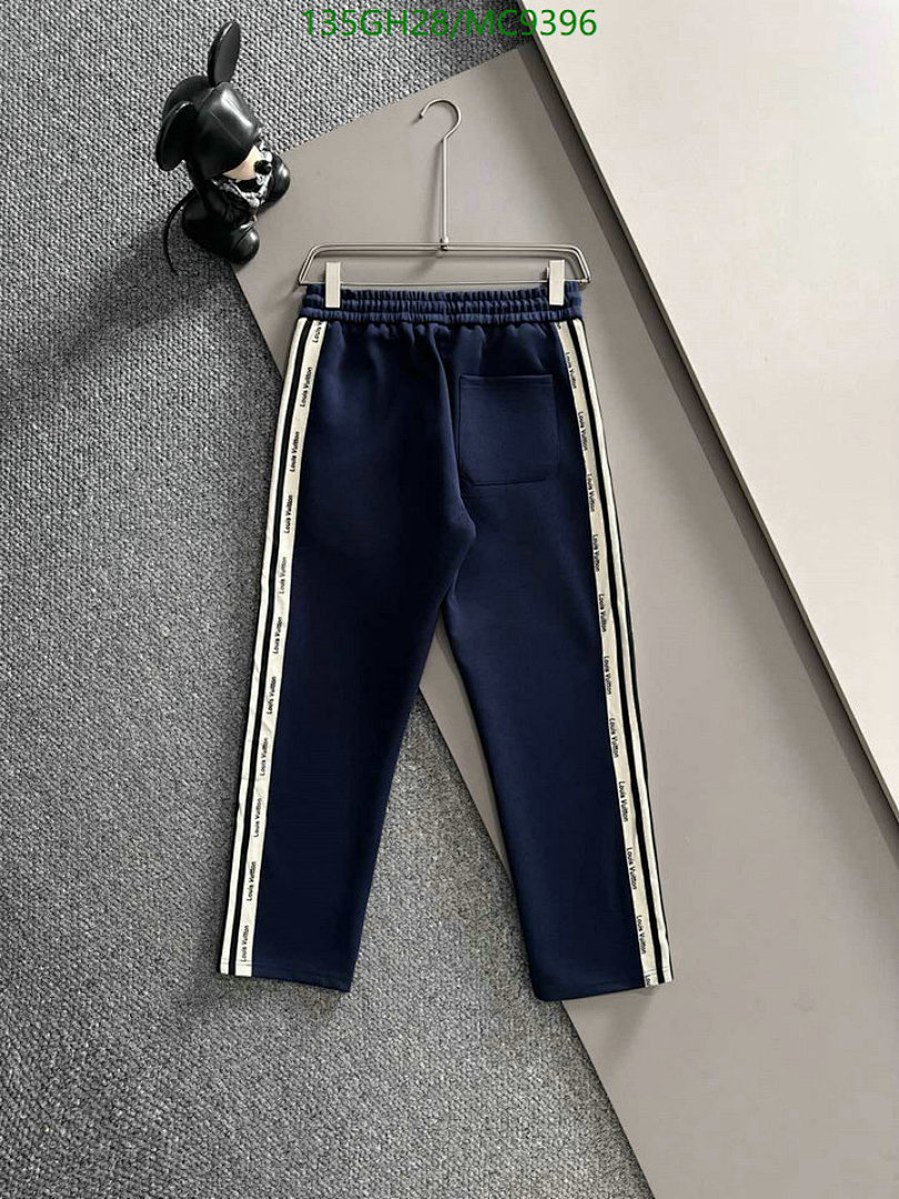 LV-Clothing Code: MC9396 $: 135USD