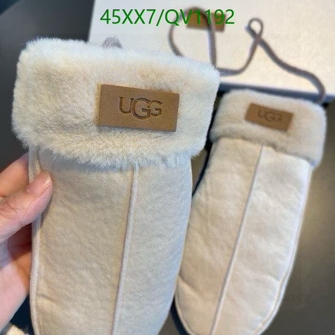 UGG-Gloves Code: QV1192 $: 45USD