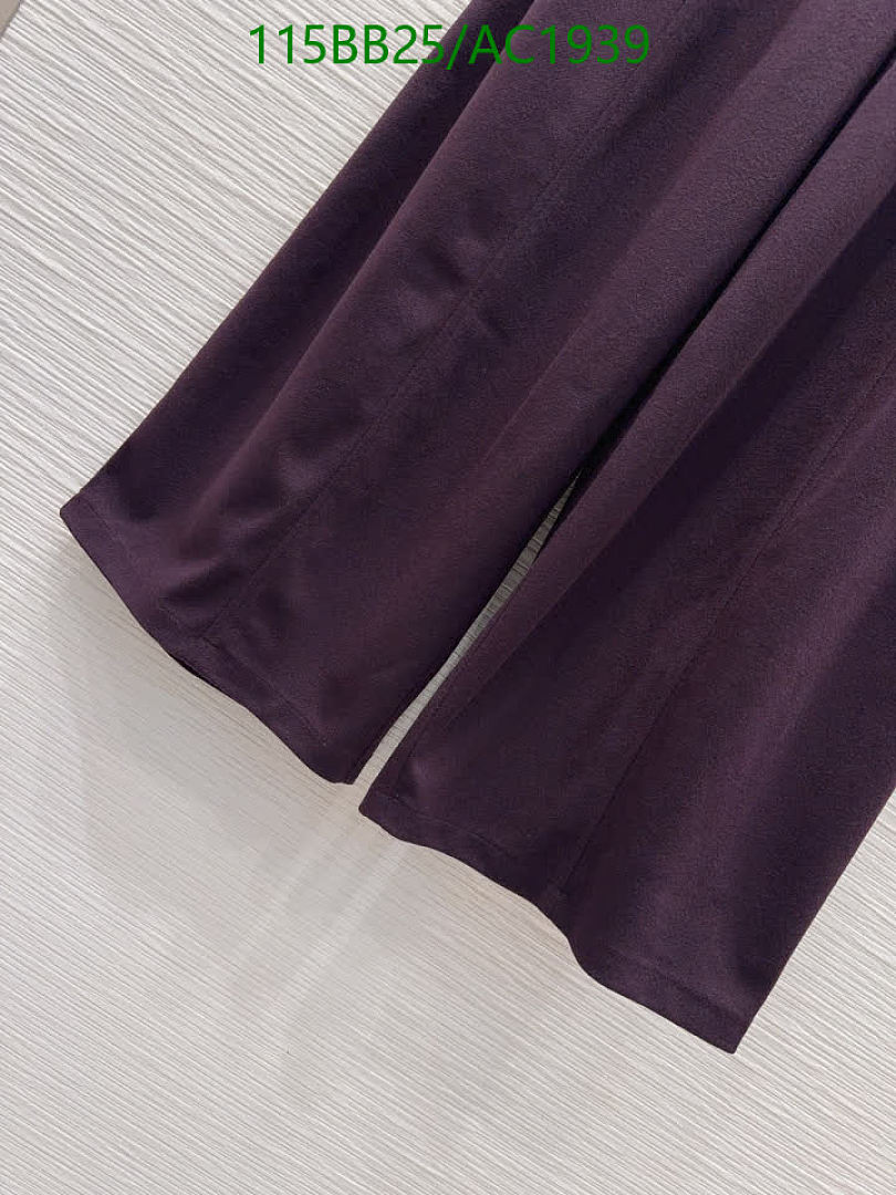 Chanel-Clothing Code: AC1939 $: 115USD