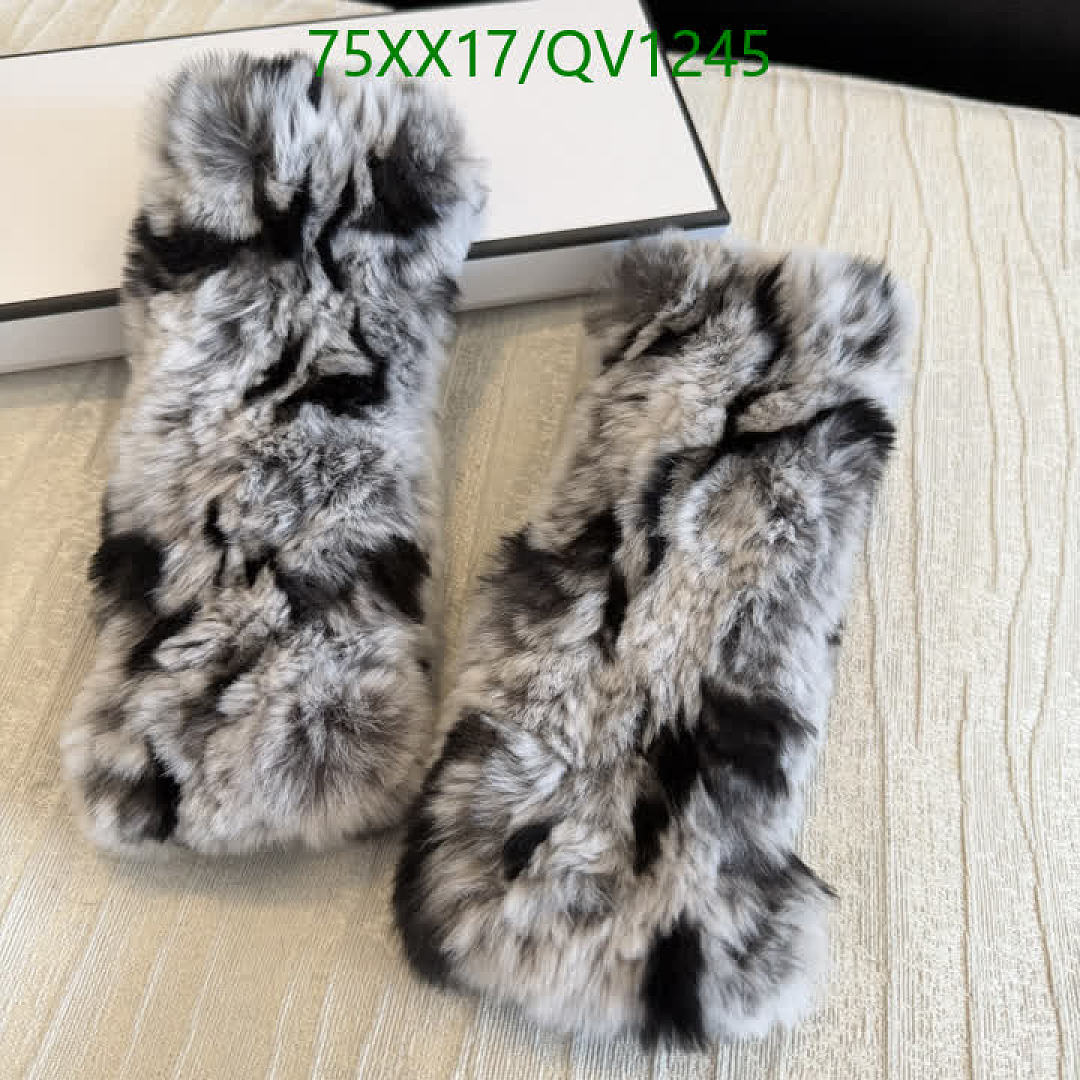 Chanel-Gloves Code: QV1245 $: 75USD