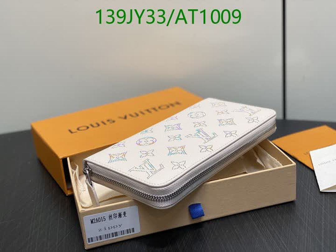 LV-WalletsMirror Quality Code: AT1009 $: 139USD