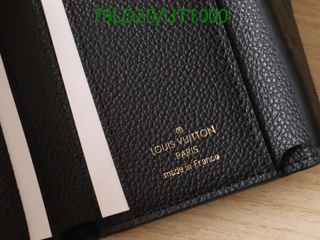 LV-WalletsMirror Quality Code: UT1000 $: 79USD