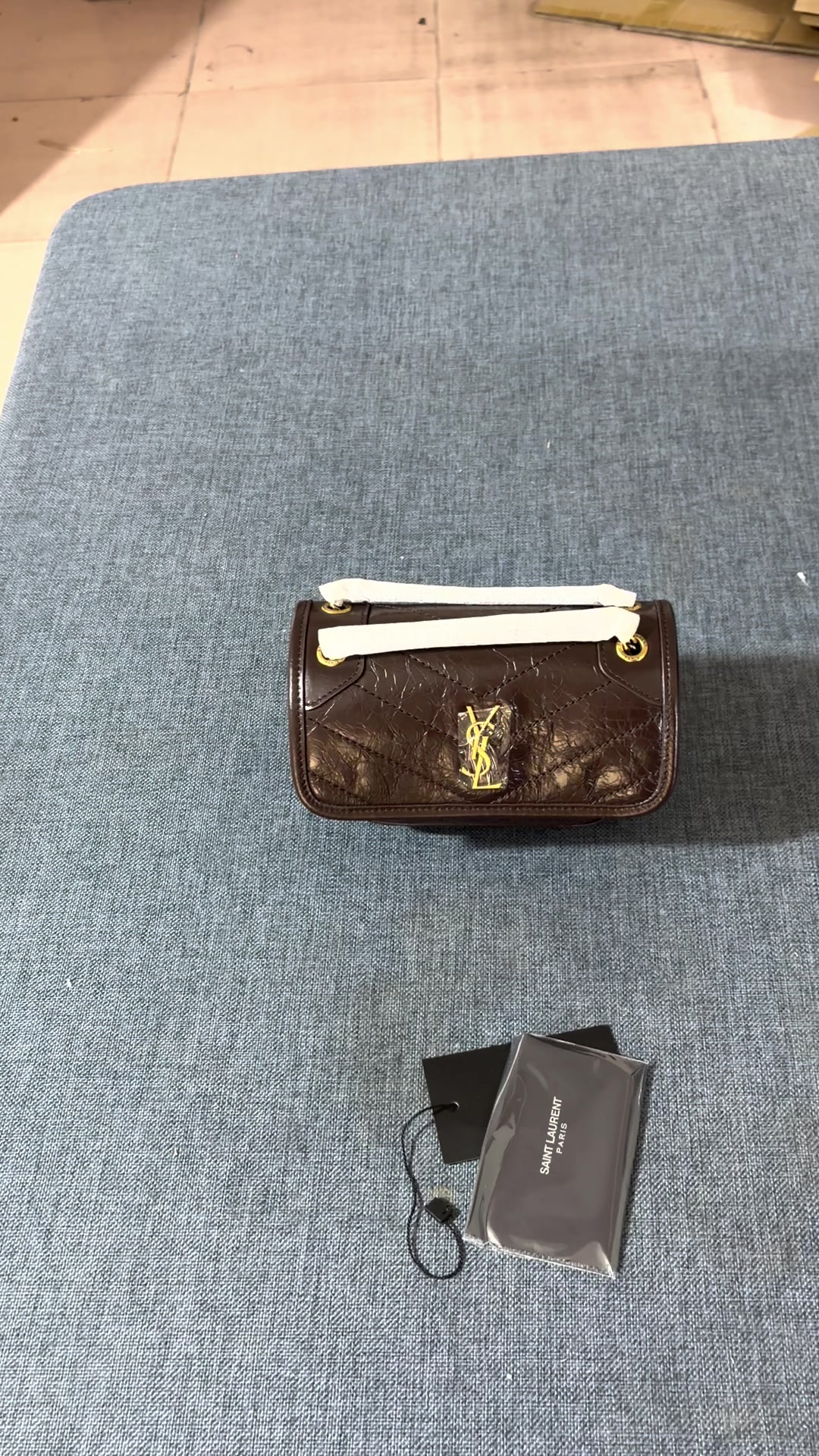YSL-BagsMirror Quality Code: UB1098 $: 205USD