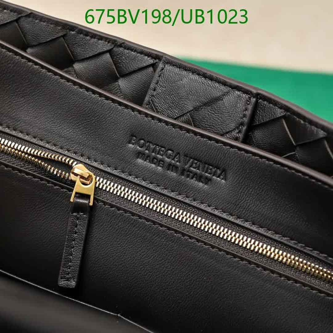 BV-BagsMirror Quality Code: UB1023 $: 675USD