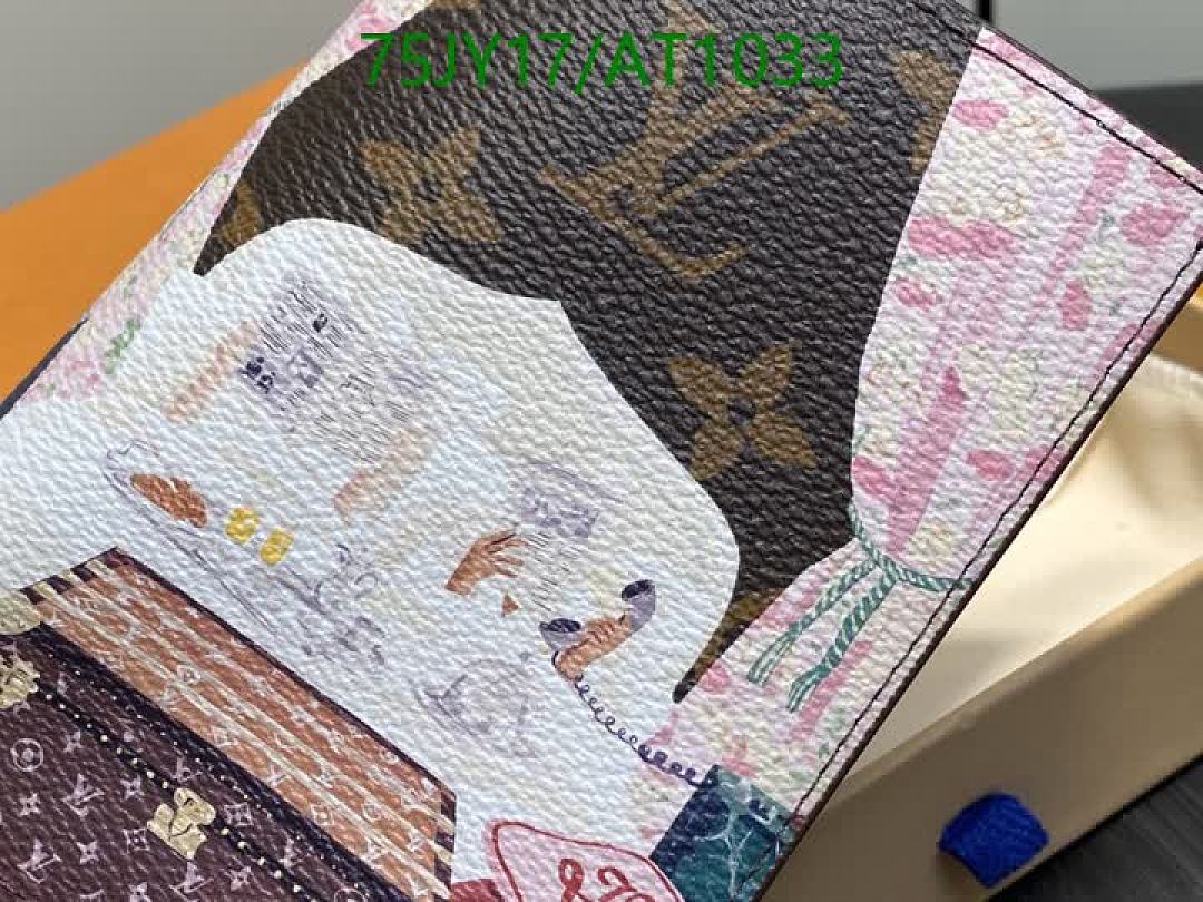 LV-WalletsMirror Quality Code: AT1033 $: 75USD
