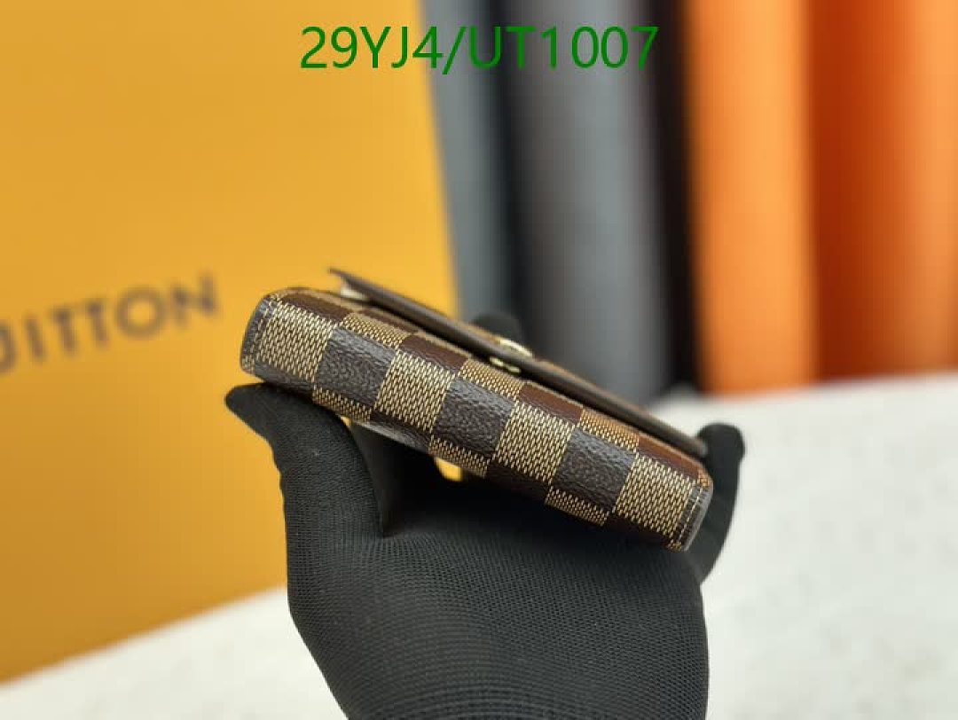 LV-Wallets-4A Quality Code: UT1007 $: 29USD