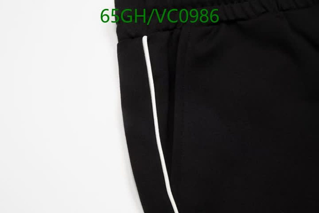 Burberry-Clothing Code: VC0986 $: 65USD