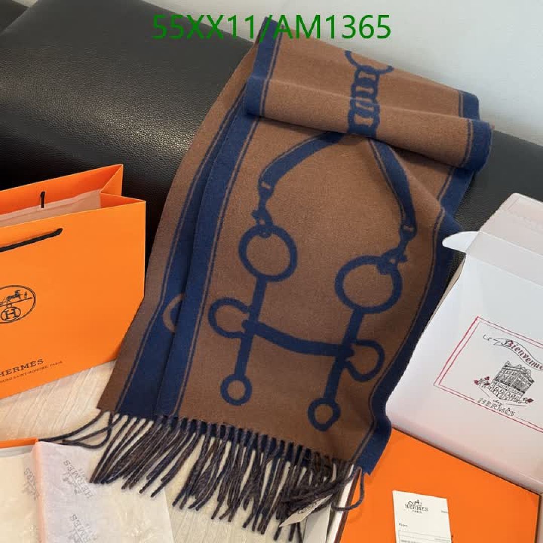 Hermes-Scarves Code: AM1365 $: 55USD