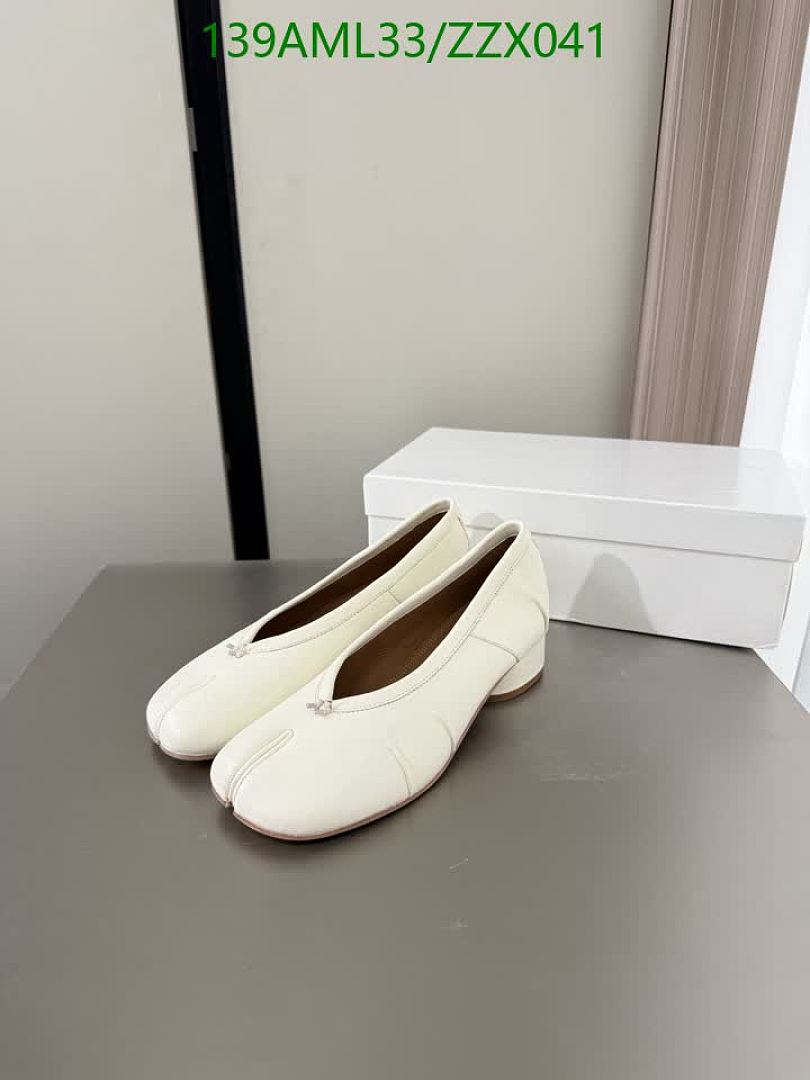 MM6-Women Shoes Code: ZZX041 $: 139USD