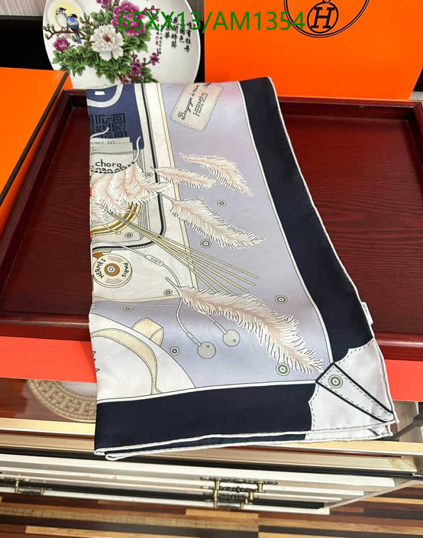 Hermes-Scarves Code: AM1354 $: 65USD