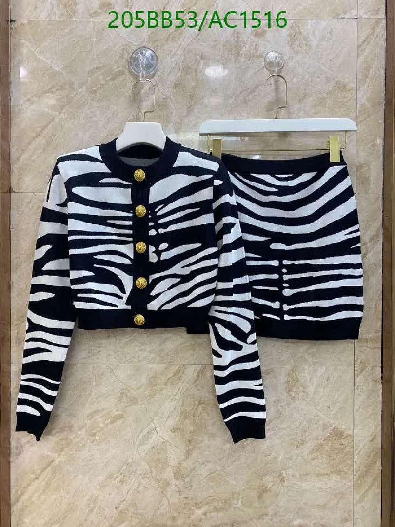 Balmain-Clothing Code: AC1516 $: 205USD