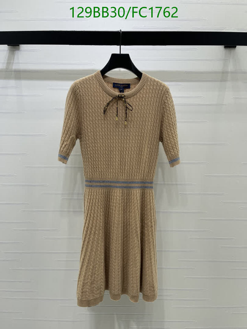 LV-Clothing Code: FC1762 $: 129USD