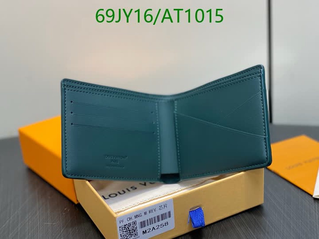 LV-WalletsMirror Quality Code: AT1015 $: 69USD