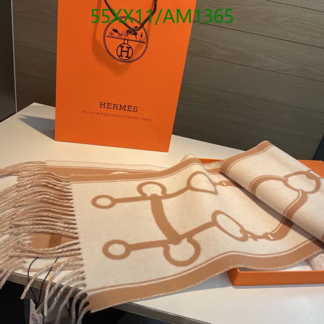 Hermes-Scarves Code: AM1365 $: 55USD