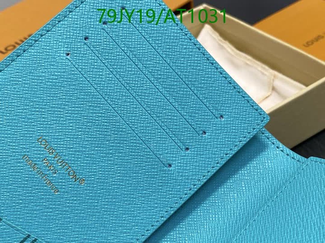 LV-WalletsMirror Quality Code: AT1031 $: 79USD