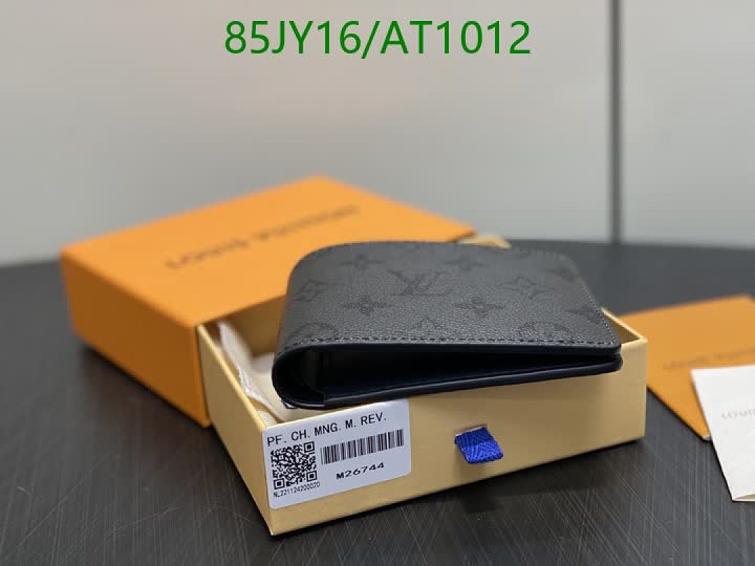 LV-WalletsMirror Quality Code: AT1012 $: 85USD
