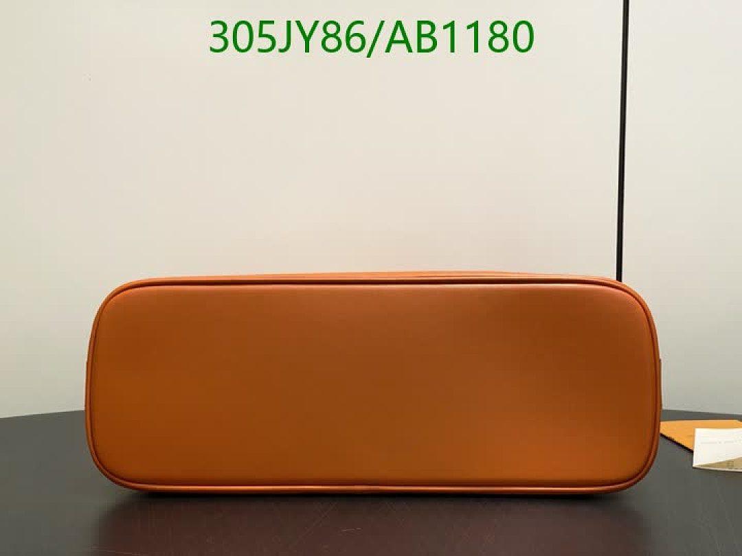 LV-BagsMirror Quality Code: AB1180 $: 305USD