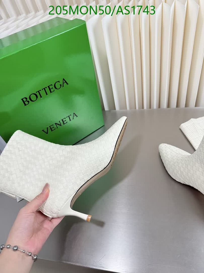 BV-Women Shoes Code: AS1743 $: 205USD