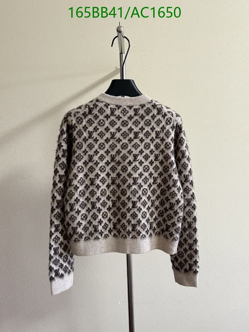 LV-Clothing Code: AC1650 $: 165USD