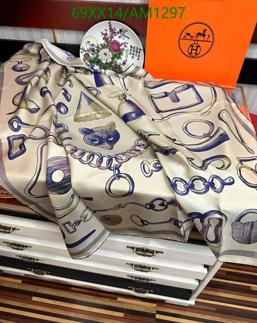 Hermes-Scarves Code: AM1297 $: 69USD