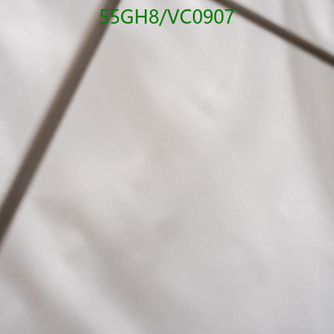 LV-Clothing Code: VC0907 $: 55USD
