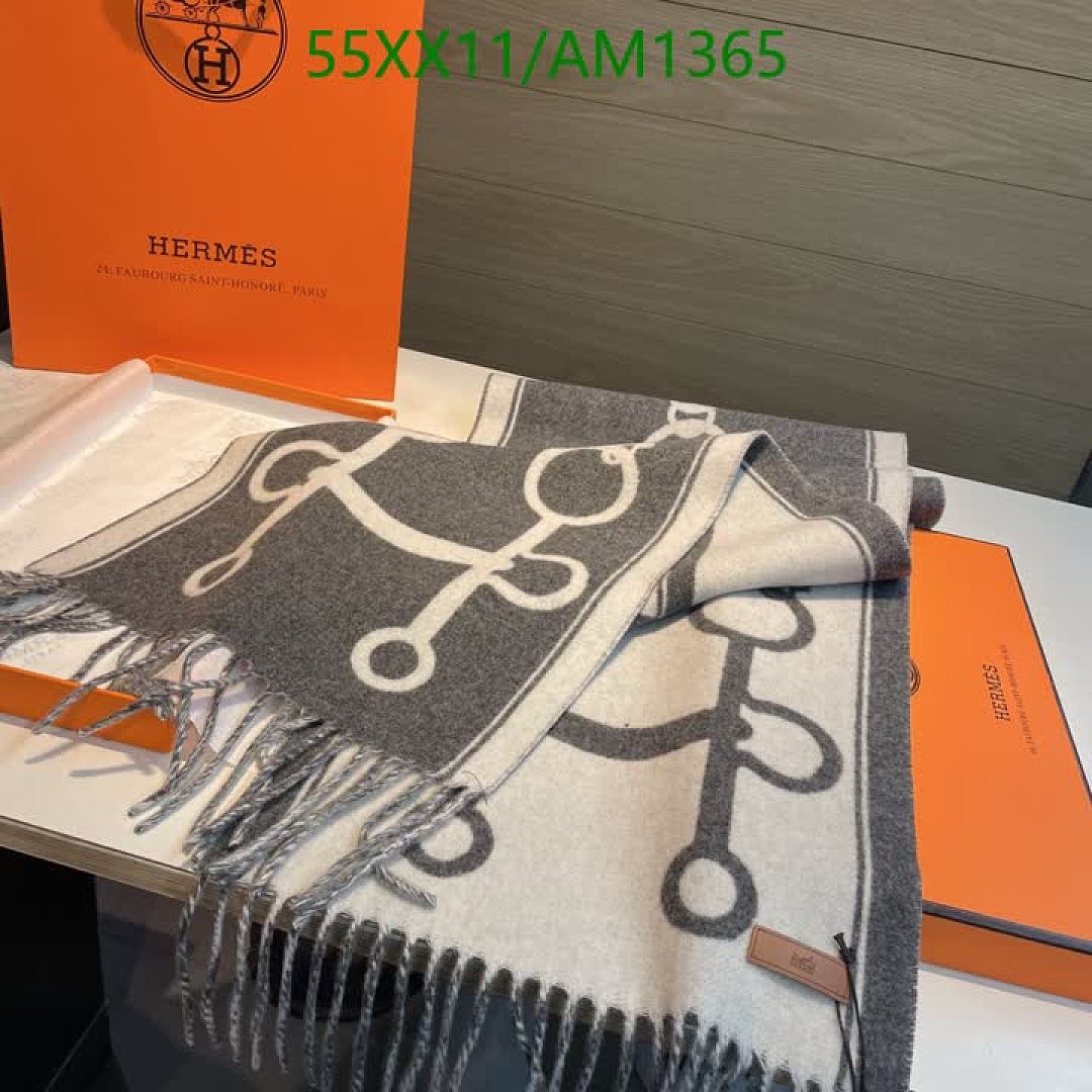 Hermes-Scarves Code: AM1365 $: 55USD