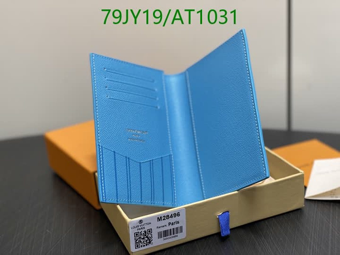 LV-WalletsMirror Quality Code: AT1031 $: 79USD
