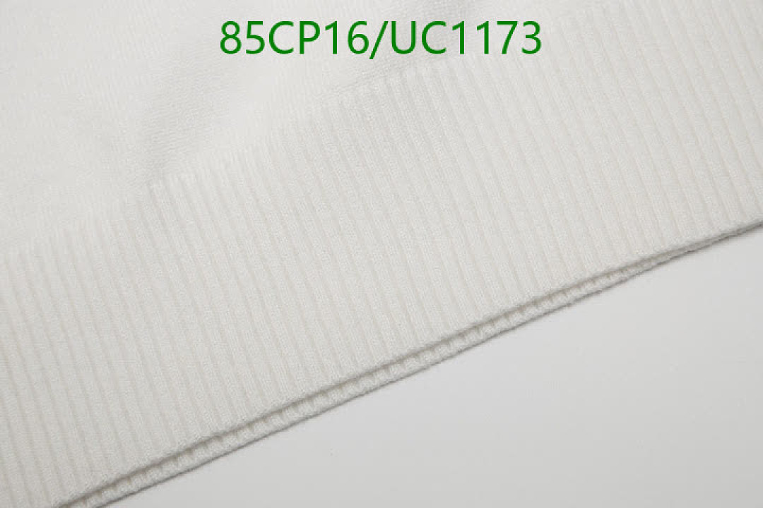 Moncler-Clothing Code: UC1173 $: 85USD