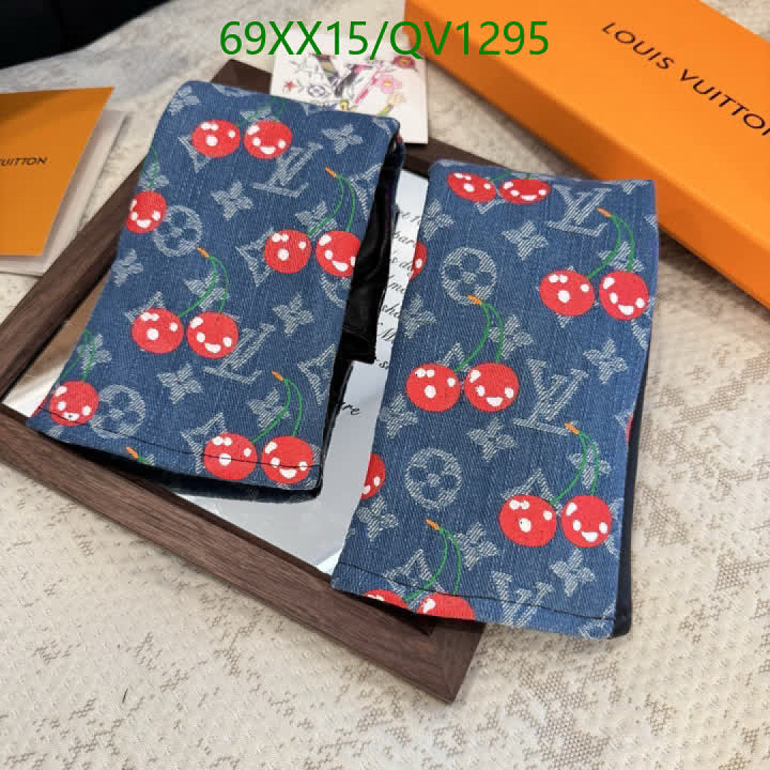 LV-Gloves Code: QV1295 $: 69USD