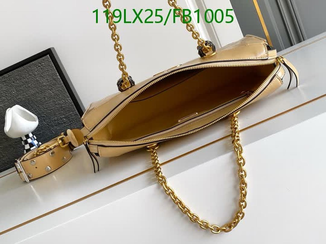 Valentino-Bags4A Quality Code: FB1005 $: 119USD
