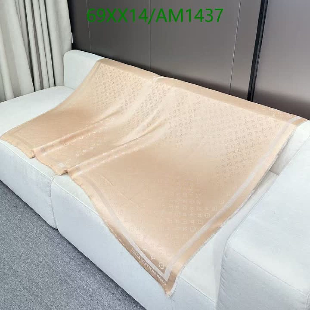 LV-Scarves Code: AM1437 $: 69USD