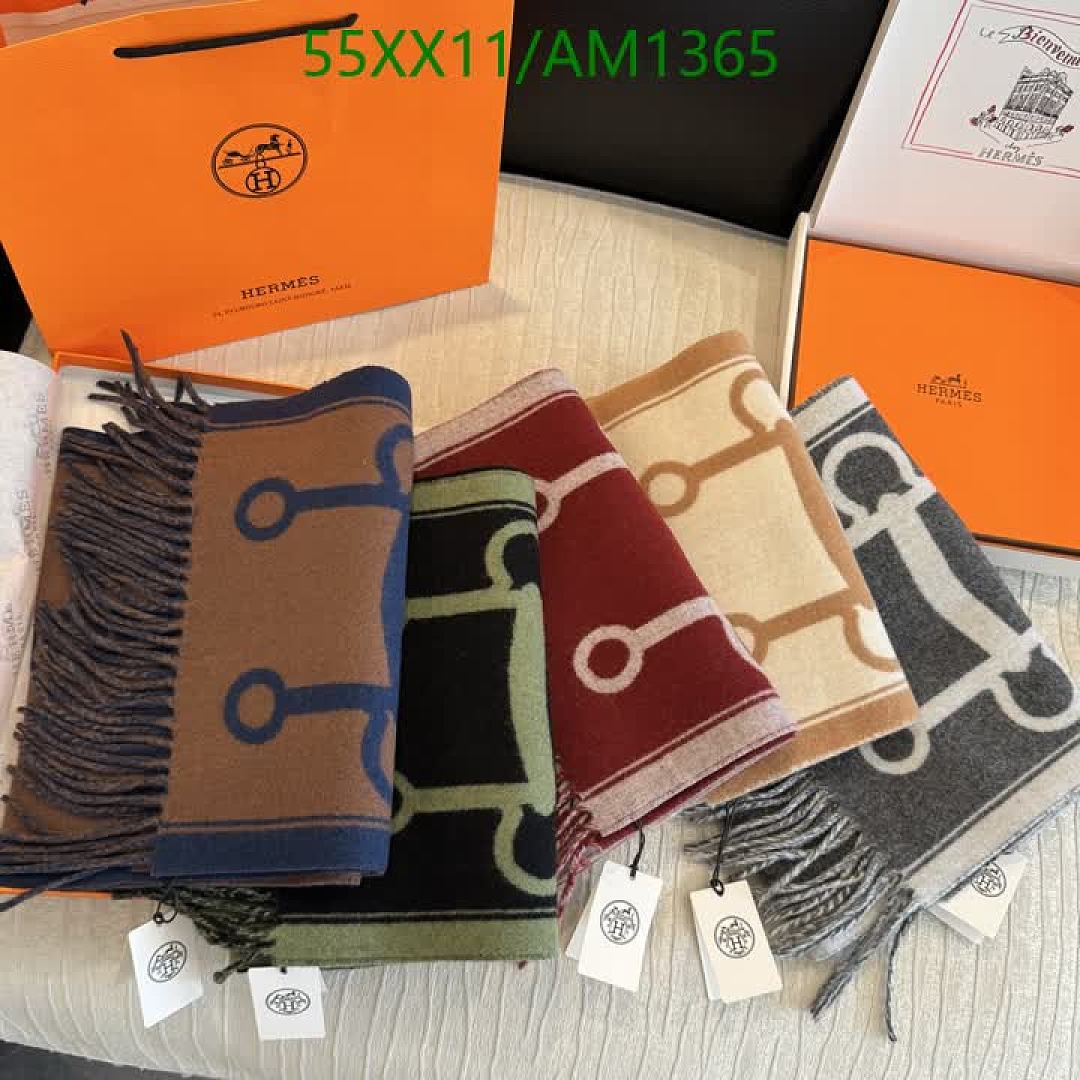 Hermes-Scarves Code: AM1365 $: 55USD