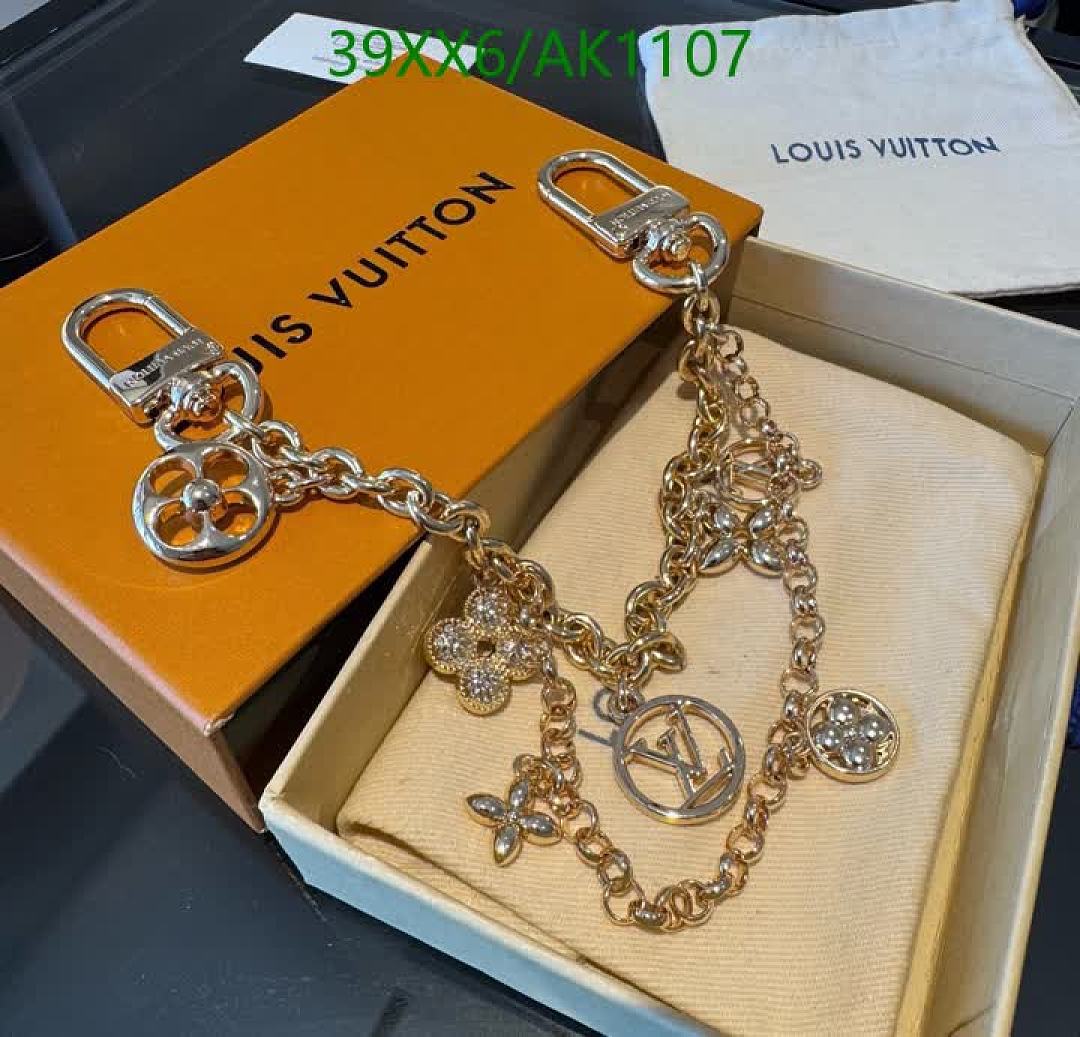 LV-Keychains & Charms Code: AK1107 $: 39USD