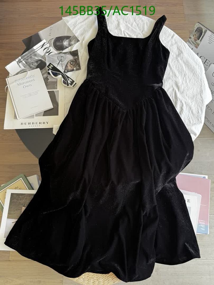 Burberry-Clothing Code: AC1519 $: 145USD