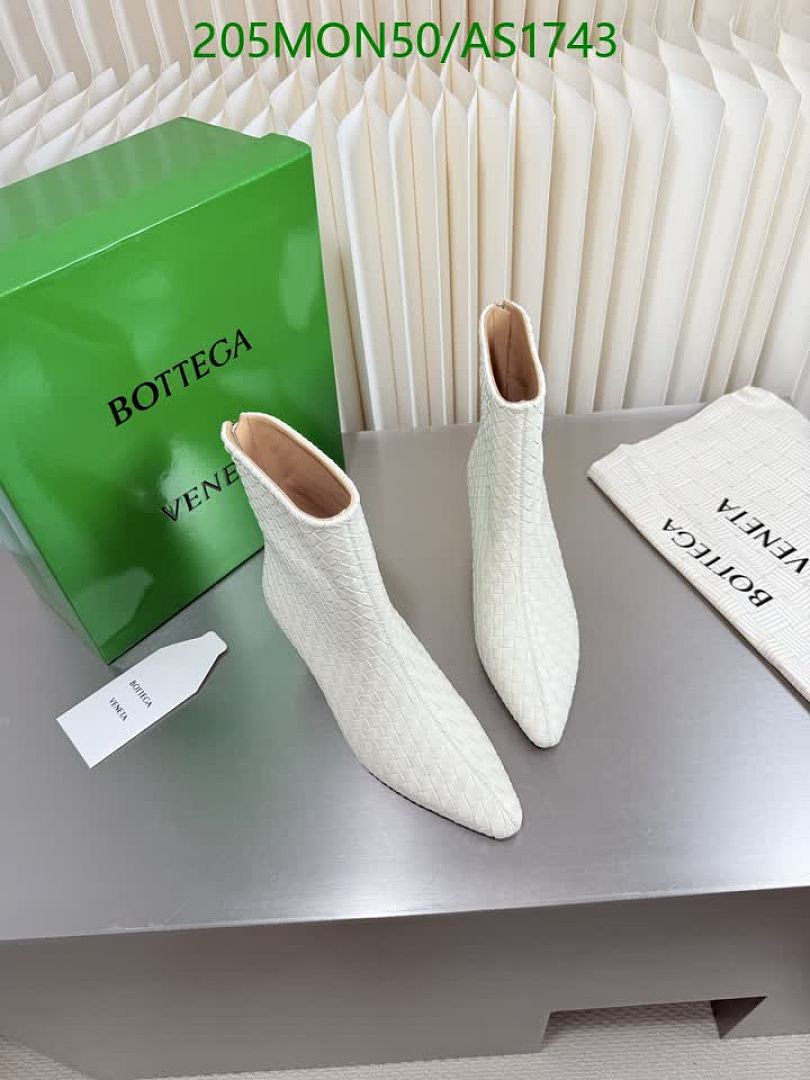 BV-Women Shoes Code: AS1743 $: 205USD