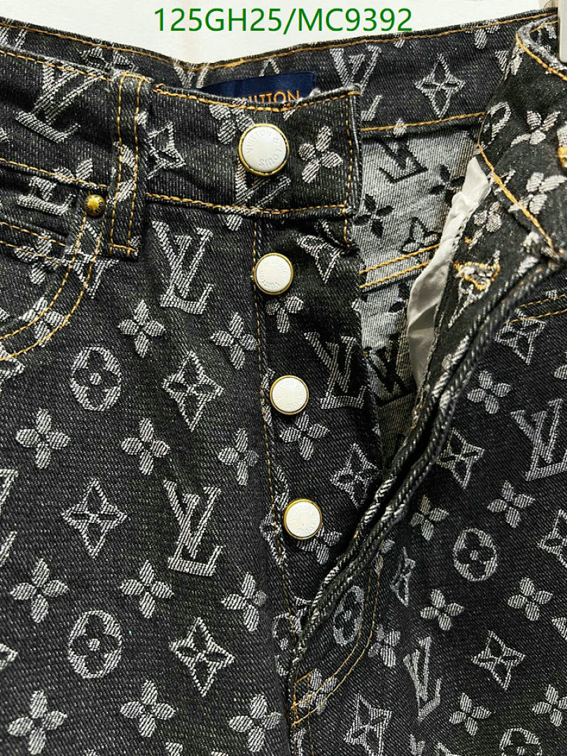 LV-Clothing Code: MC9392 $: 125USD