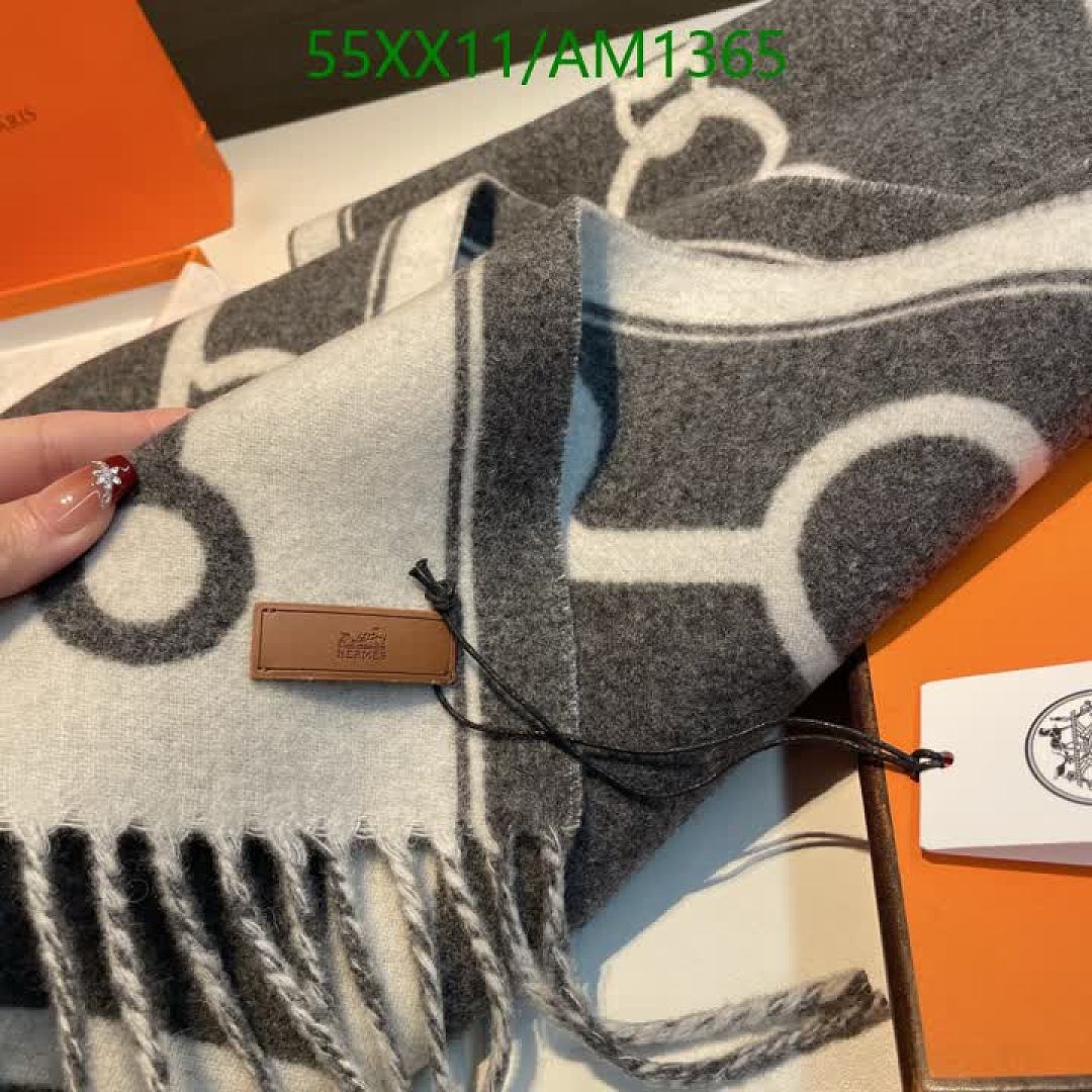 Hermes-Scarves Code: AM1365 $: 55USD