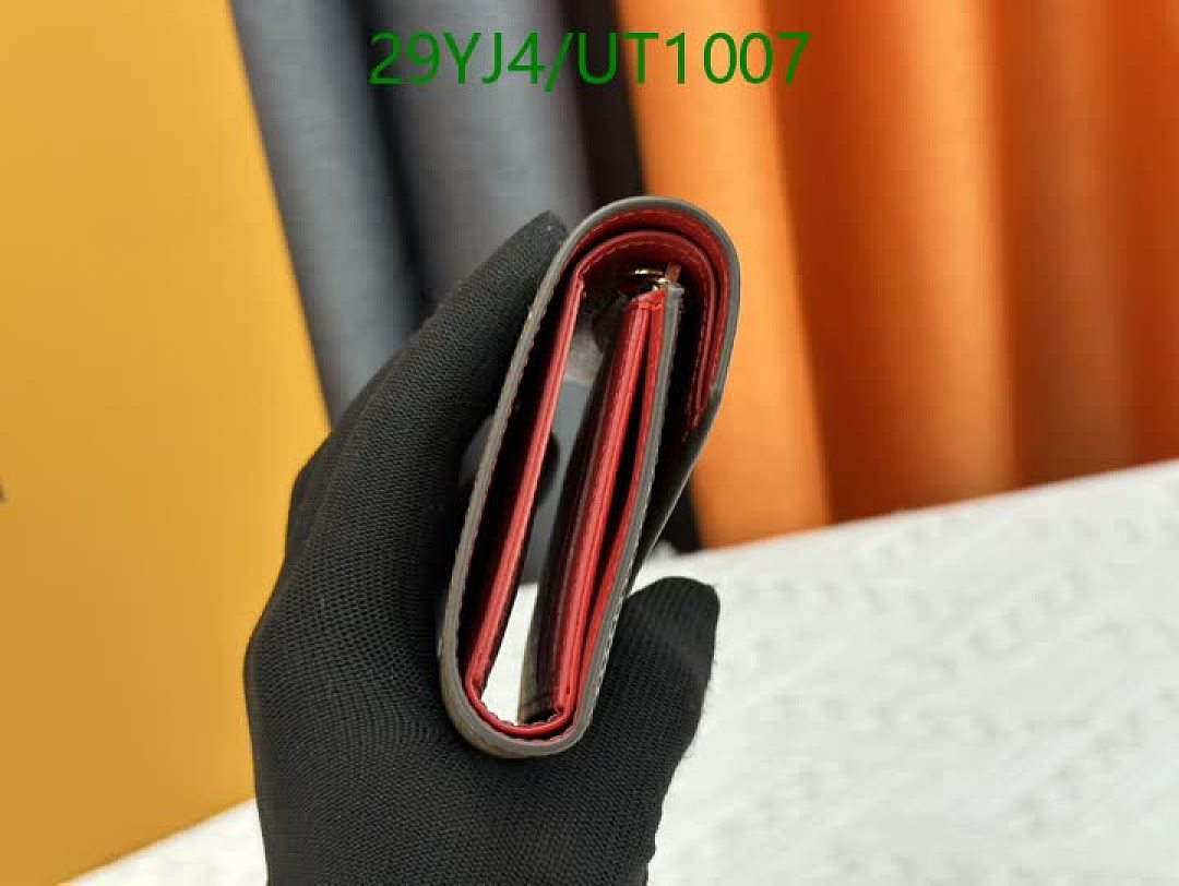 LV-Wallets-4A Quality Code: UT1007 $: 29USD