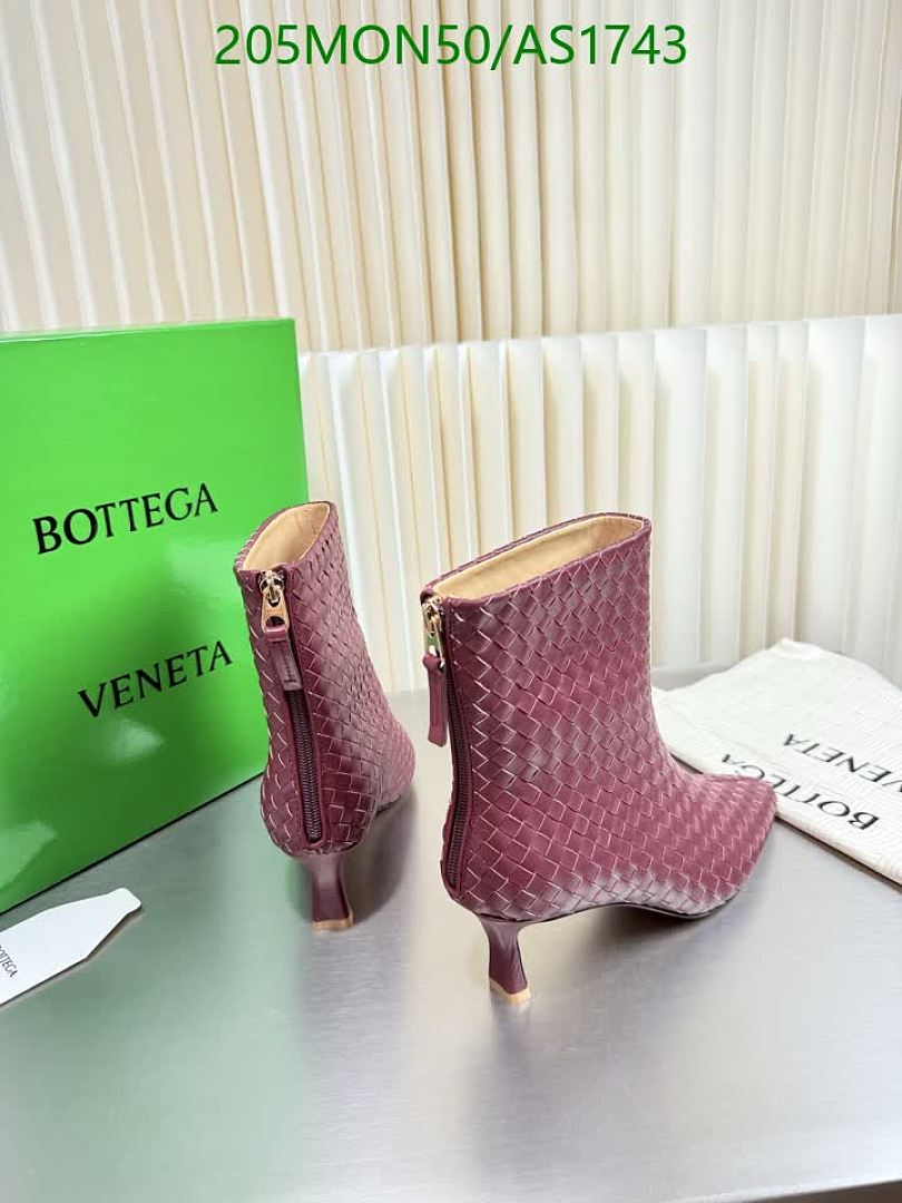 BV-Women Shoes Code: AS1743 $: 205USD