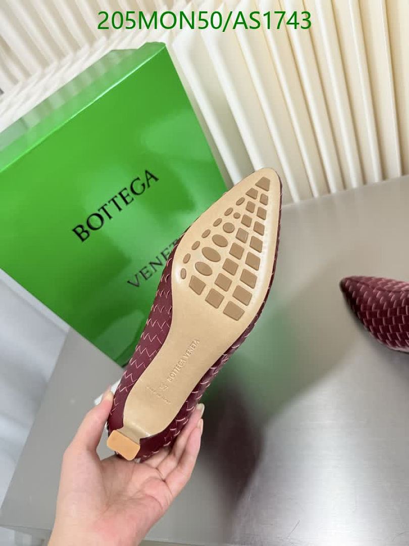 BV-Women Shoes Code: AS1743 $: 205USD