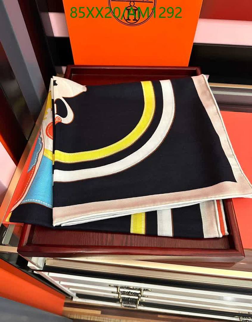 Hermes-Scarves Code: AM1292 $: 85USD
